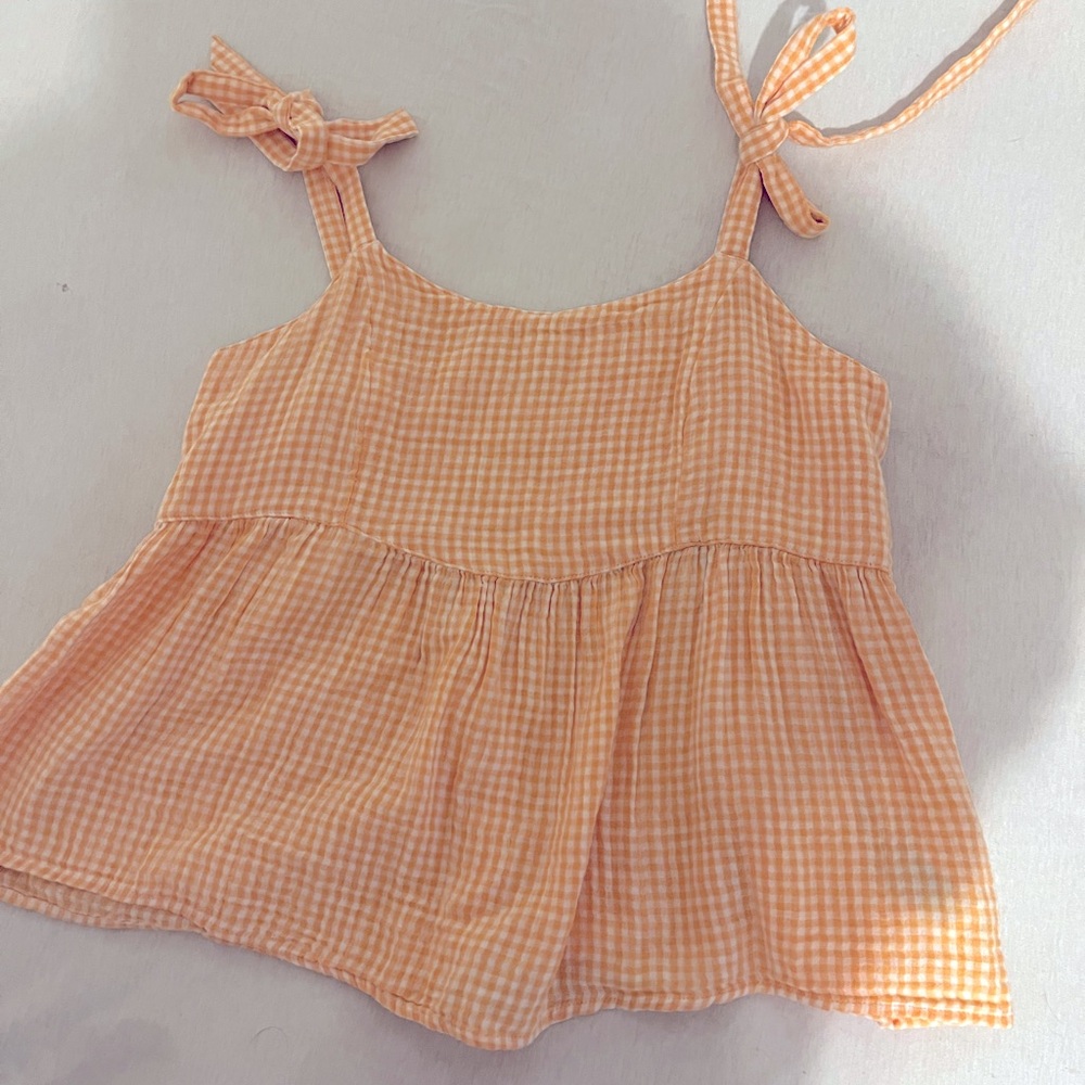 Women’s tie top, flowy